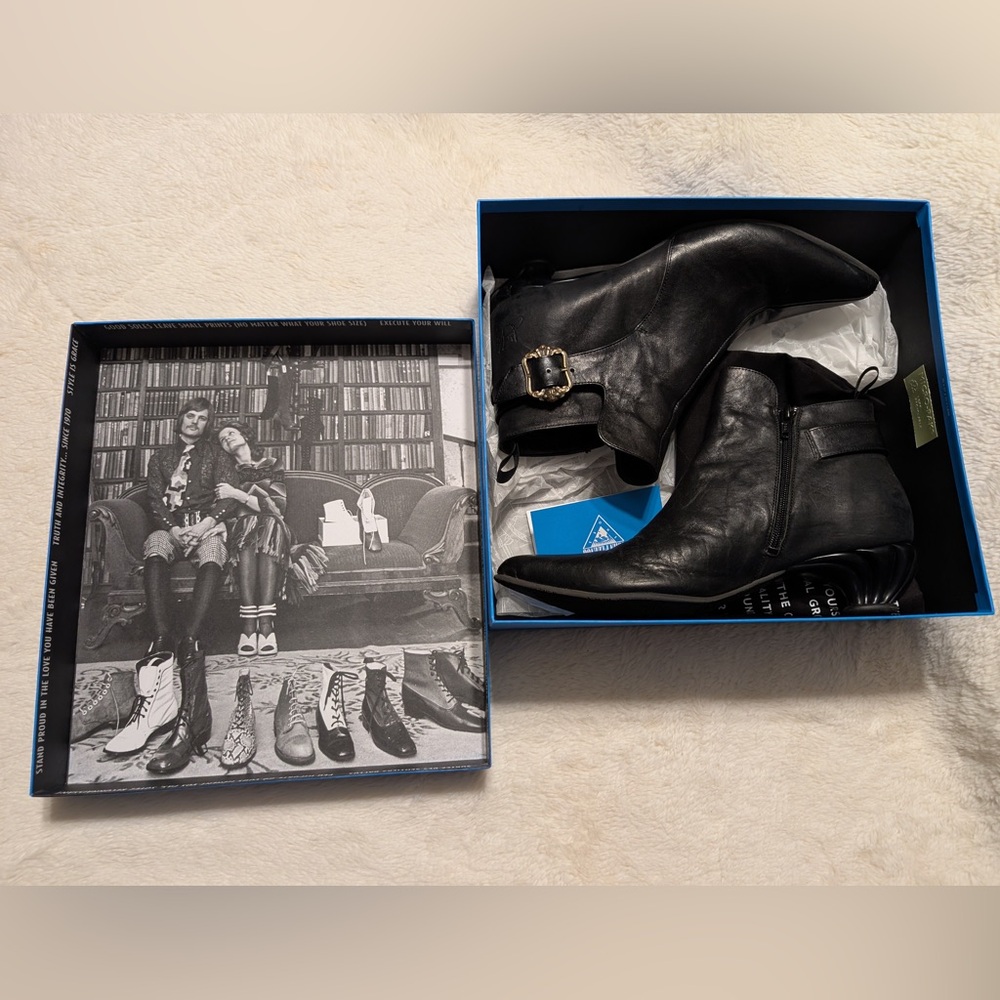 John Fluevog Firefly Lucidota Black Leather Ankle Boots. Unique Heel. Size 9 - Picture 14 of 14